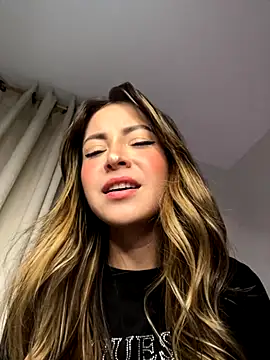 Snapshot of abby1nicolette chatting on 11/15/25, 04:54 abby1nicolette online show from 11/15/25, 04:54