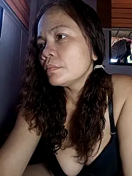 hotbabes163 online show from 04/16/26, 05:52