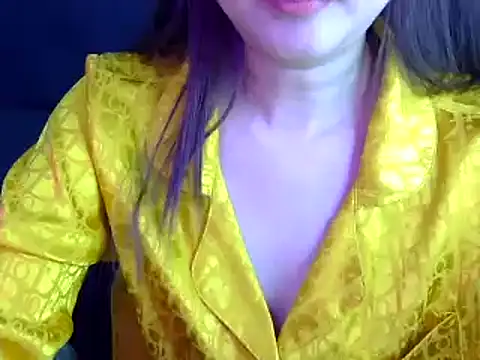 Bee 2k online show from 11/15/25, 04:54