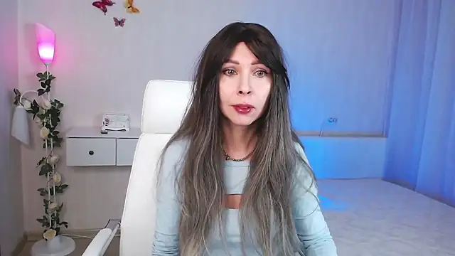 Snapshot of wendifoste chatting on 12/17/24, 06:20 wendifoste online show from 12/17/24, 06:20