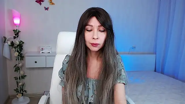 Snapshot of wendifoste chatting on 12/23/24, 05:43 wendifoste online show from 12/23/24, 05:43