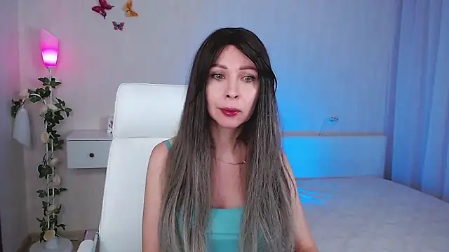 Snapshot of wendifoste chatting on 02/03/25, 07:42 wendifoste online show from 02/03/25, 07:42