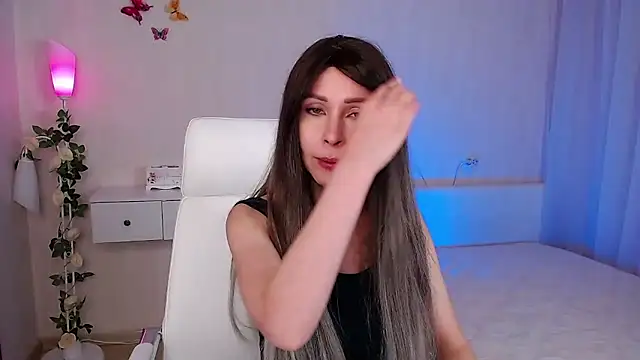 Snapshot of wendifoste chatting on 02/18/25, 08:25 wendifoste online show from 02/18/25, 08:25