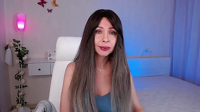 Snapshot of wendifoste chatting on 02/19/25, 06:00 wendifoste online show from 02/19/25, 06:00