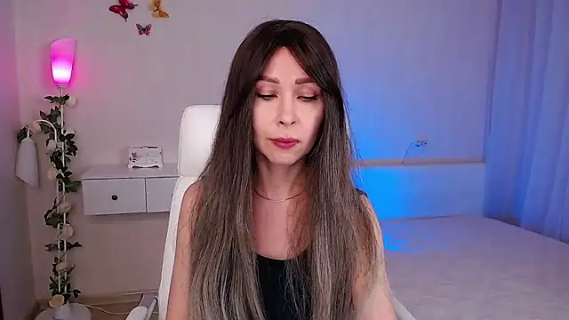 Snapshot of wendifoste chatting on 02/25/25, 04:21 wendifoste online show from 02/25/25, 04:21