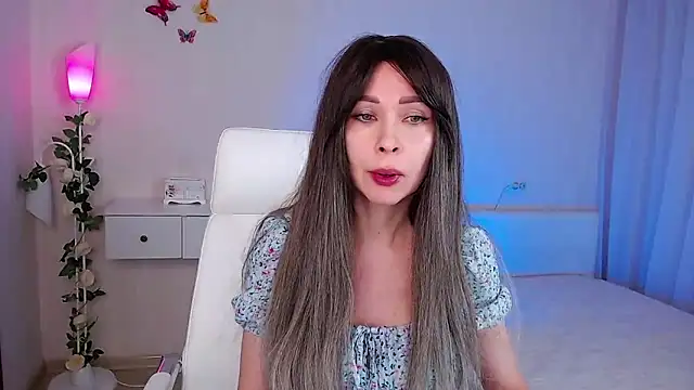 Snapshot of wendifoste chatting on 03/19/25, 05:28 wendifoste online show from 03/19/25, 05:28