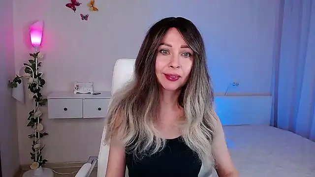 Snapshot of wendifoste chatting on 03/21/25, 08:29 wendifoste online show from 03/21/25, 08:29