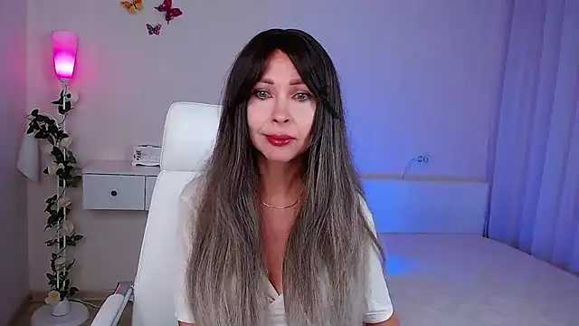 Snapshot of wendifoste chatting on 09/30/25, 04:45 wendifoste online show from 09/30/25, 04:45