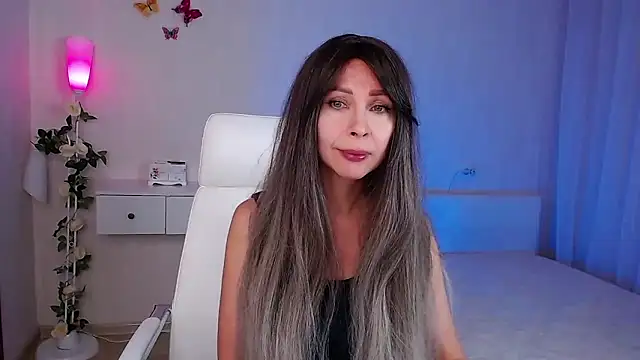 Snapshot of wendifoste chatting on 10/23/25, 04:39 wendifoste online show from 10/23/25, 04:39