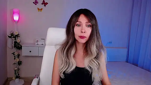 Snapshot of wendifoste chatting on 11/06/25, 06:31 wendifoste online show from 11/06/25, 06:31