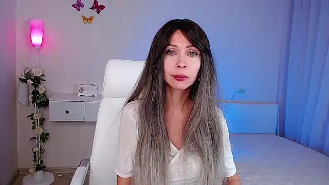 Snapshot of wendifoste chatting on 11/07/25, 06:41 wendifoste online show from 11/07/25, 06:41