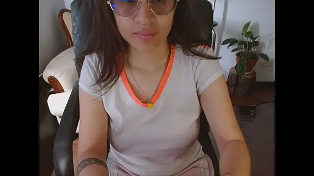 dominica-3 online show from 03/28/26, 04:06