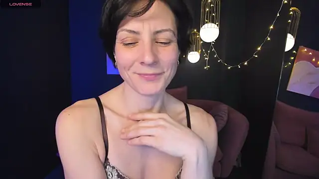 LorenDaze online show from 02/07/25, 05:29