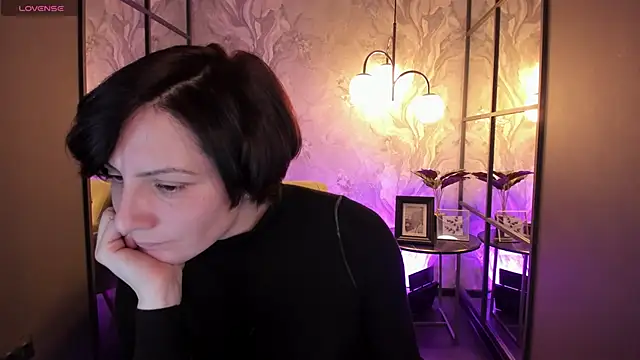 LorenDaze online show from 02/13/26, 07:37