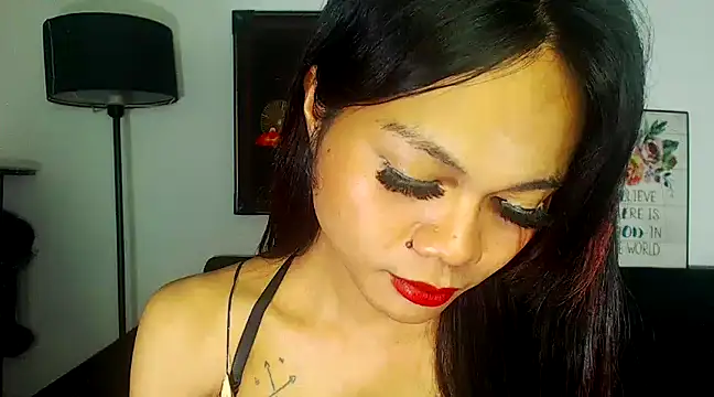 ELLIZABETHFORCUMXX online show from 03/18/25, 09:43