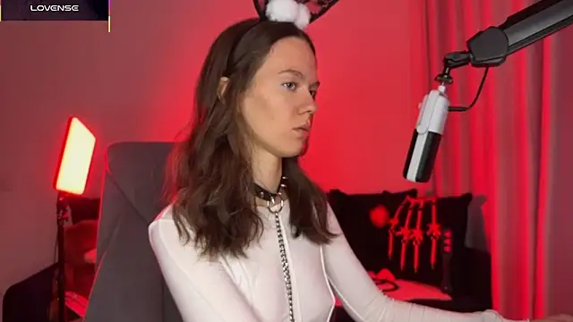 DivineBite online show from 09/27/25, 03:06