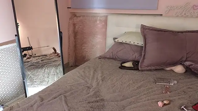 Snapshot of AmalyGreen chatting on 03/21/25, 05:02 AmalyGreen online show from 03/21/25, 05:02