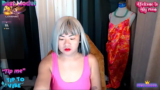 Snapshot of MagnificatMistress chatting on 11/16/25, 10:04 MagnificatMistress online show from 11/16/25, 10:04