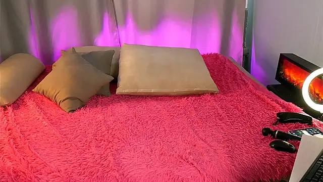 Snapshot of brrritney chatting on 11/23/25, 04:01 brrritney online show from 11/23/25, 04:01