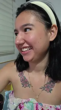 Snapshot of Pinkie_Princes chatting on 06/11/26, 12:32 Pinkie Princes online show from 06/11/26, 12:32