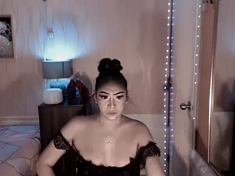 Snapshot of Biancafoxie chatting on 11/21/25, 05:06 Biancafoxie online show from 11/21/25, 05:06