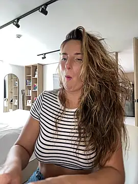 Thescorpionfr online show from 02/17/26, 04:13