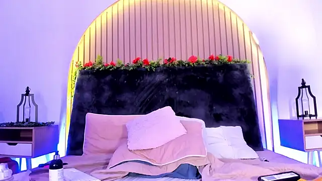 Karlagonzales  online show from 01/28/25, 09:40