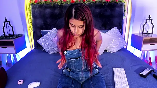 Karlagonzales  online show from 02/18/25, 08:47