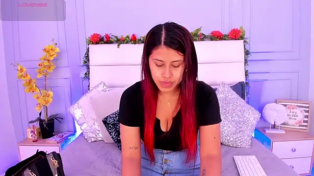 Karlagonzales  online show from 03/15/25, 12:02