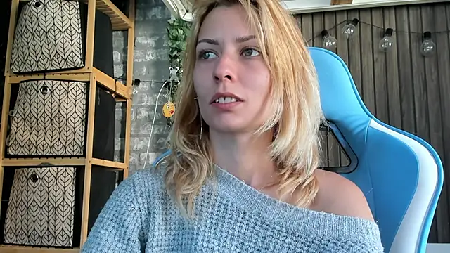 karo123421 online show from 09/18/25, 09:44