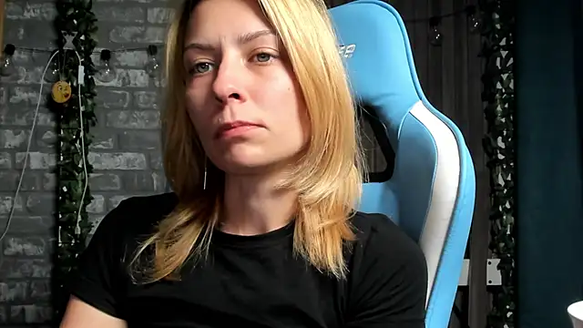 karo123421 online show from 09/20/25, 07:37