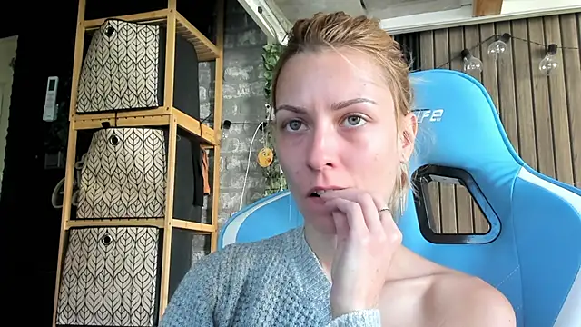 karo123421 online show from 09/23/25, 09:01