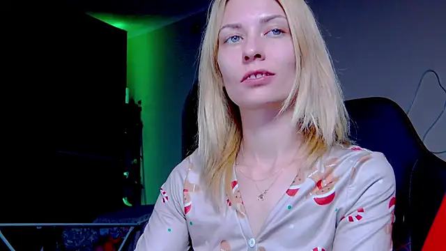 karo123421 online show from 10/05/25, 08:07