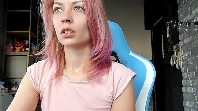 karo123421 online show from 10/26/25, 08:31