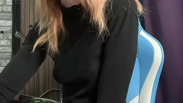 karo123421 online show from 02/19/26, 09:00