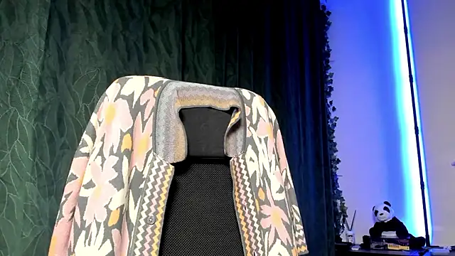 karo123421 online show from 02/24/26, 09:13