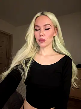 xDinnax online show from 10/05/25, 02:48