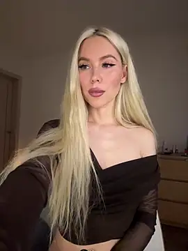 xDinnax online show from 11/25/25, 07:41