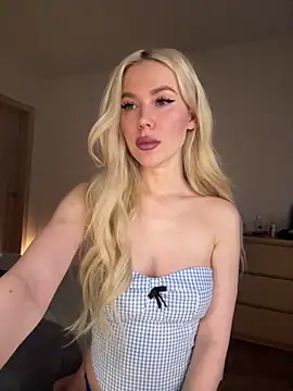 xDinnax online show from 12/01/25, 05:45