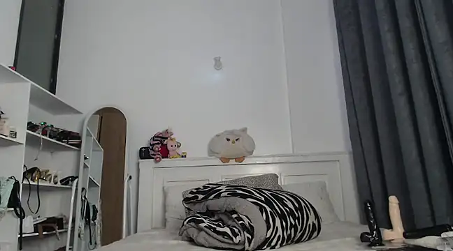 Snapshot of peeky_pinky chatting on 02/05/25, 06:02 peeky pinky online show from 02/05/25, 06:02