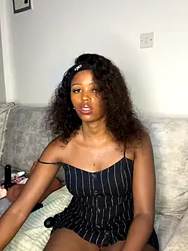 Snapshot of peeky_pinky chatting on 11/08/25, 08:25 peeky pinky online show from 11/08/25, 08:25