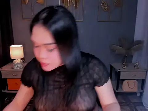 Snapshot of MaxeneCullens chatting on 09/27/25, 03:55 MaxeneCullens online show from 09/27/25, 03:55