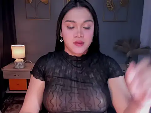 Snapshot of MaxeneCullens chatting on 09/30/25, 02:49 MaxeneCullens online show from 09/30/25, 02:49