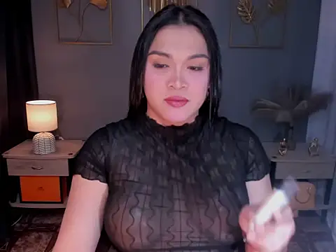 Snapshot of MaxeneCullens chatting on 10/04/25, 06:55 MaxeneCullens online show from 10/04/25, 06:55