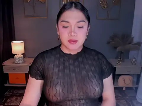 Snapshot of MaxeneCullens chatting on 10/08/25, 03:59 MaxeneCullens online show from 10/08/25, 03:59