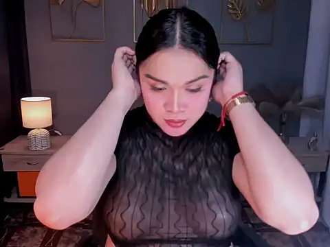 Snapshot of MaxeneCullens chatting on 10/31/25, 02:56 MaxeneCullens online show from 10/31/25, 02:56