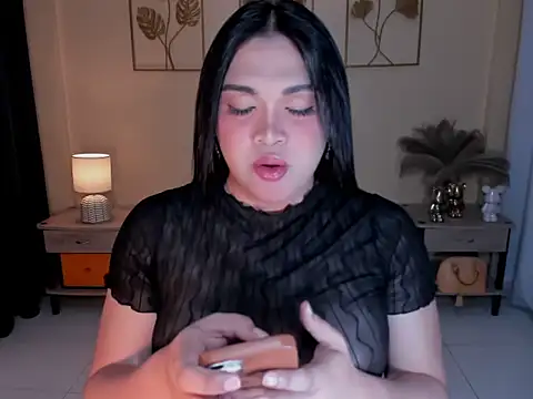 MaxeneCullens online show from 05/26/26, 03:24
