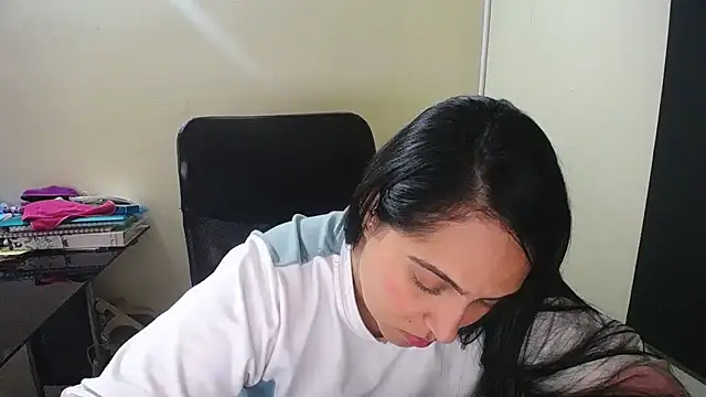 Snapshot of kendall_52 chatting on 12/23/24, 01:56 kendall 52 online show from 12/23/24, 01:56