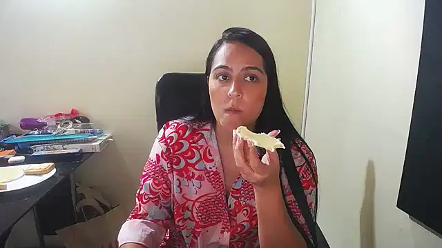 Snapshot of kendall_52 chatting on 01/08/25, 01:52 kendall 52 online show from 01/08/25, 01:52