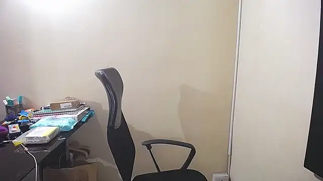 Snapshot of kendall_52 chatting on 01/13/25, 12:45 kendall 52 online show from 01/13/25, 12:45